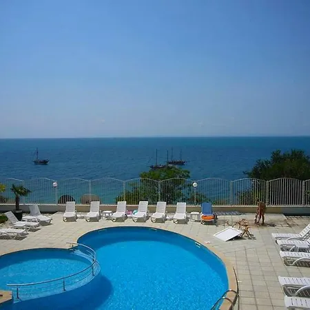 Alex Beach Apartment